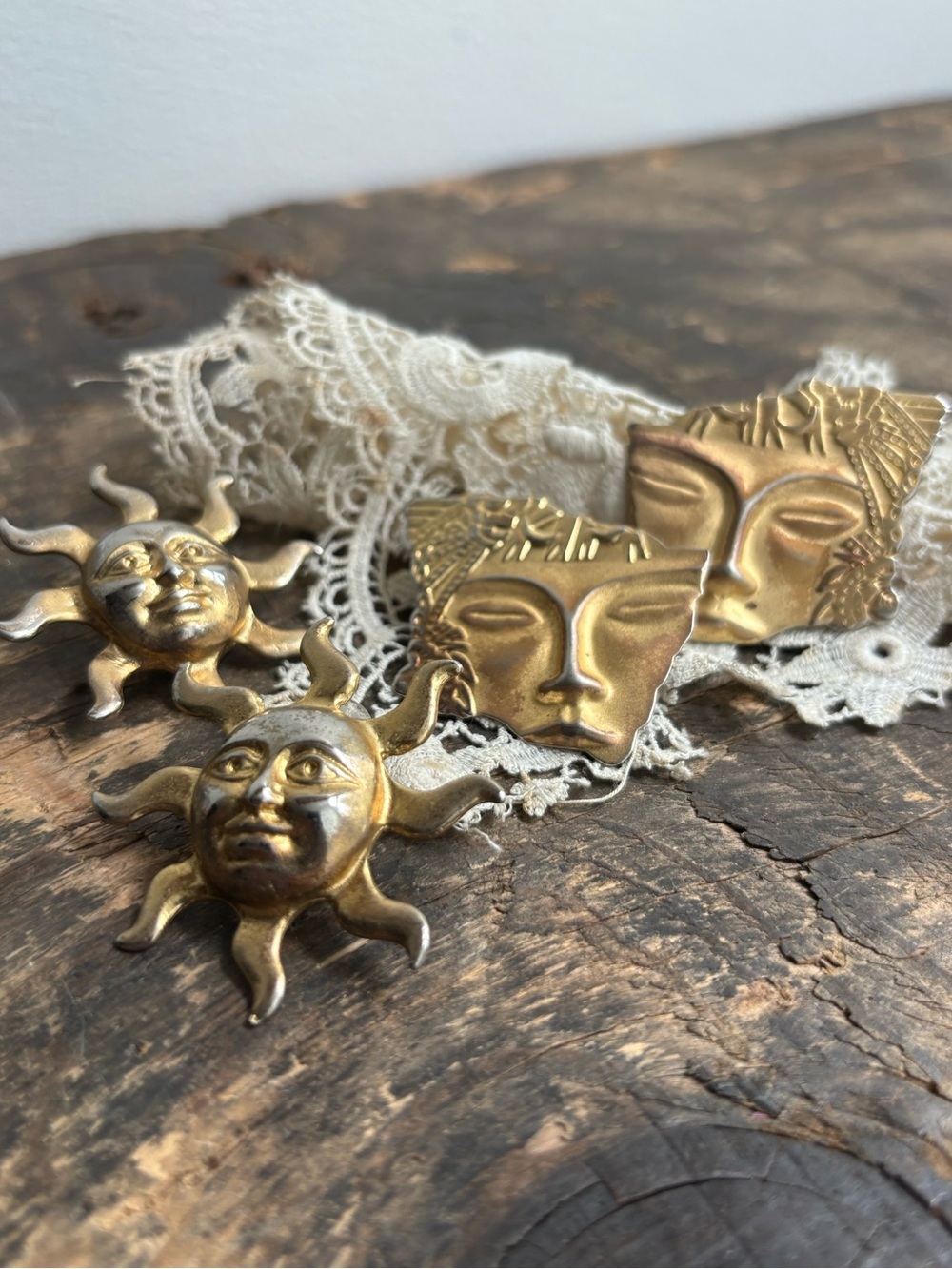 Vintage Gold Tone Sun and Face Decorative Earrings - repousse metal 90s
